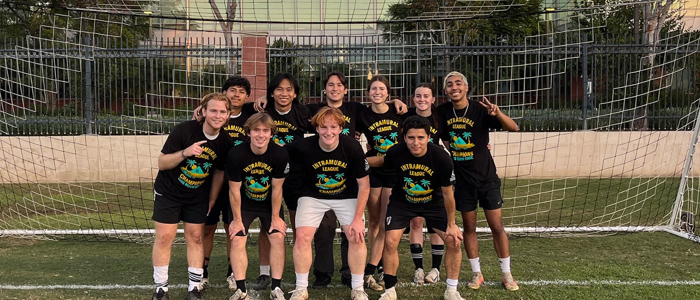 6v6 Soccer - Send shotty gambling cat lovers FC